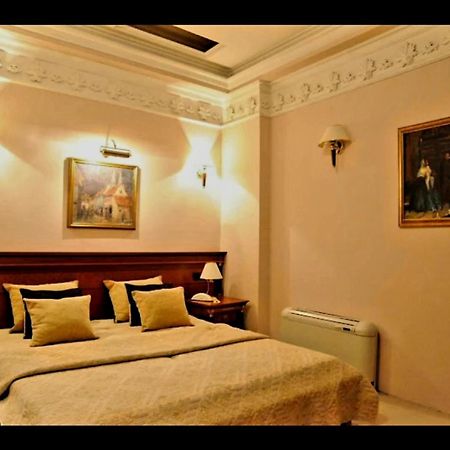 Hotel Elsa Skopje Buitenkant foto