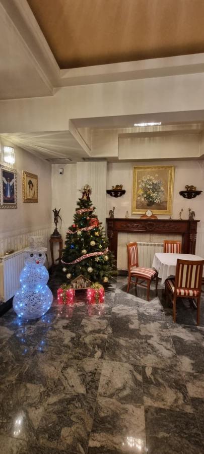 Hotel Elsa Skopje Buitenkant foto