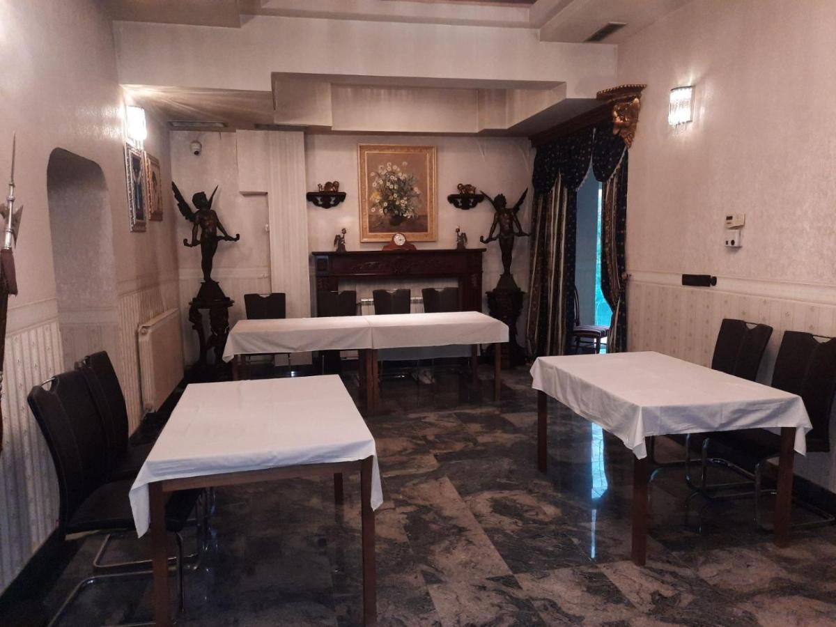 Hotel Elsa Skopje Buitenkant foto