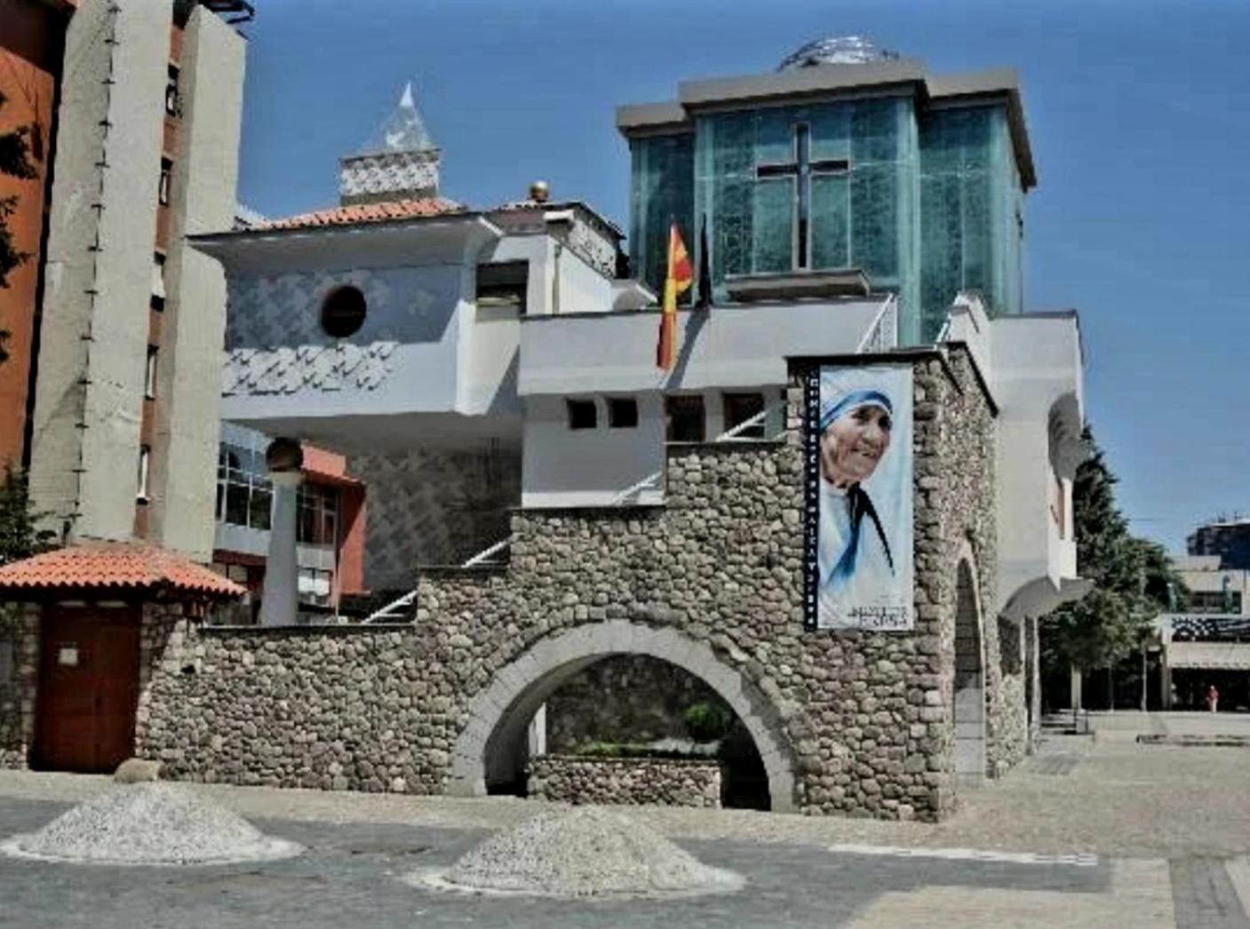 Hotel Elsa Skopje Buitenkant foto