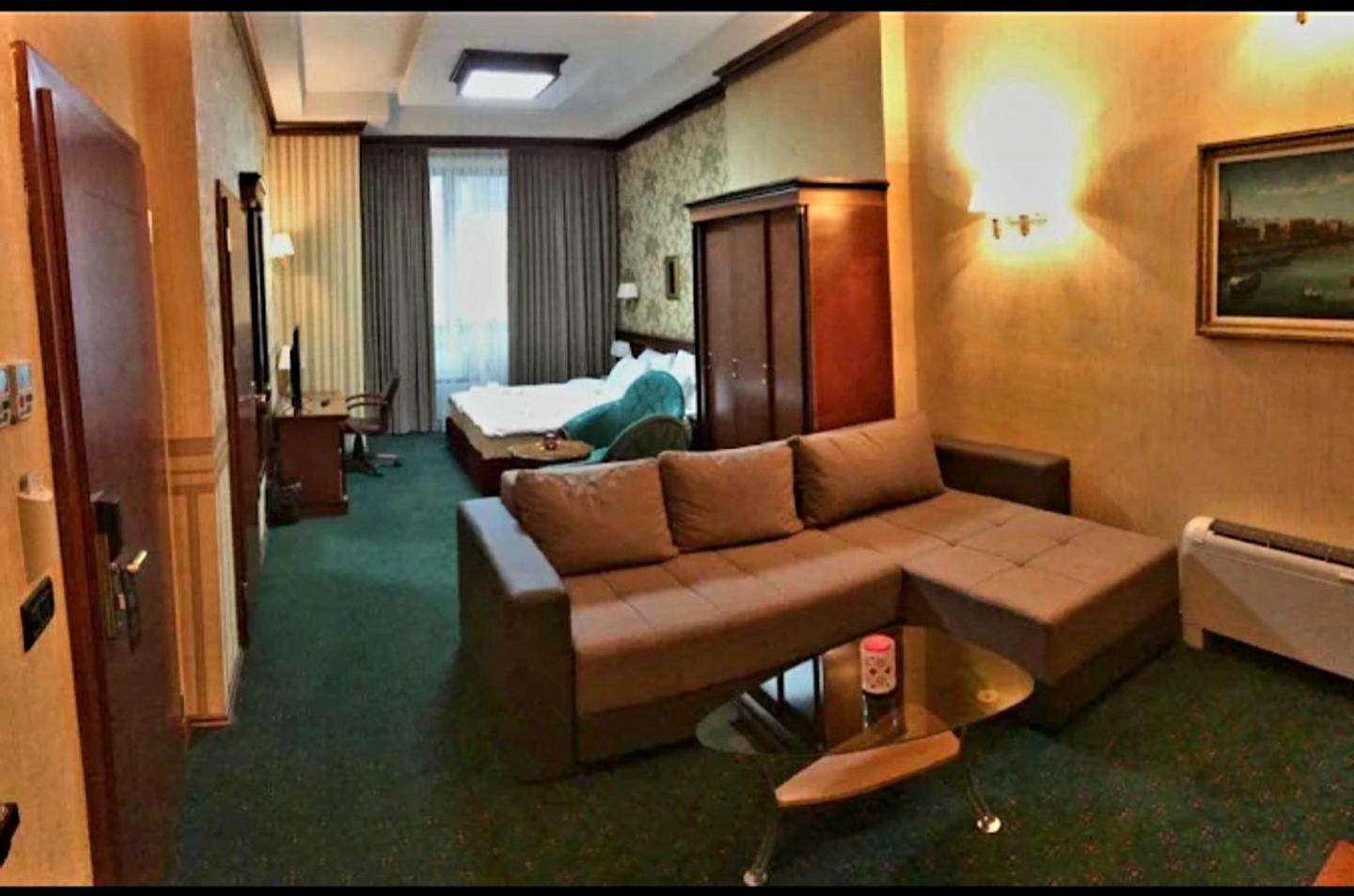 Hotel Elsa Skopje Buitenkant foto